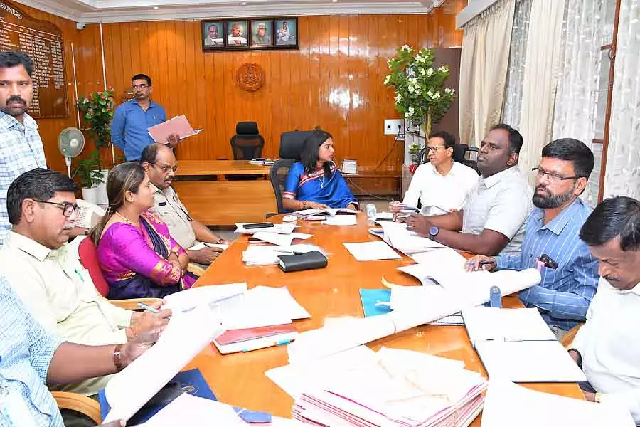 Tumakuru : ग्लास हाउस के रेनोवेशन के लिए ₹3 करोड़ Tumakuru : ग्लास हाउस के रेनोवेशन के लिए ₹3 करोड़