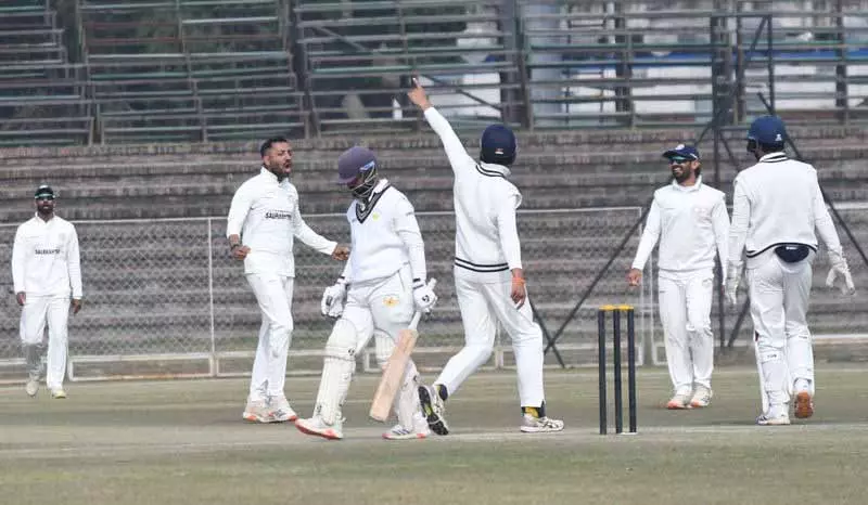 कप्तान फिर से शून्य पर आउट हुए, सिटी आखिरी Ranji मैच में सौराष्ट्र से हार गई कप्तान फिर से शून्य पर आउट हुए, सिटी आखिरी Ranji मैच में सौराष्ट्र से हार गई