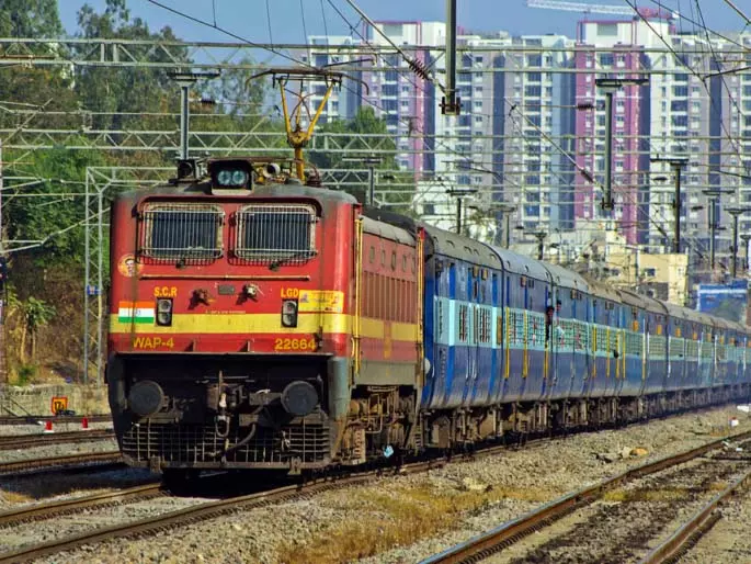 Virar-Baroda रेलवे लाइन पर शील्ड, संभावित हादसों से बचा जा सकेगा! Virar-Baroda रेलवे लाइन पर शील्ड, संभावित हादसों से बचा जा सकेगा!