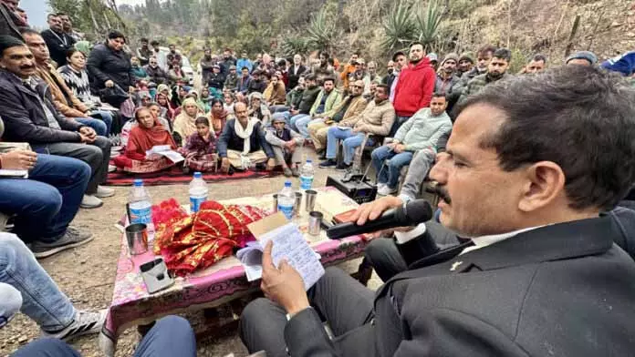 Mankotia ने समरोली में जनता दरबार लगाया Mankotia ने समरोली में जनता दरबार लगाया