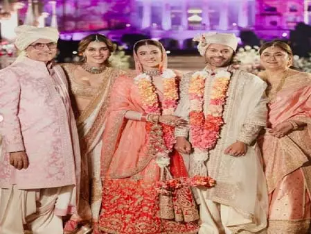कृति सेनन ने मनीष मल्होत्रा के लिए लिखा खास पोस्ट, खूबसूरत आउटफिट्स पर जताया आभार कृति सेनन ने मनीष मल्होत्रा के लिए लिखा खास पोस्ट, खूबसूरत आउटफिट्स पर जताया आभार