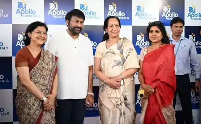 Ram Charan -उपासना बने जुड़वां बच्चों के माता-पिता, चिरंजीवी ने साझा की खुशी Ram Charan -उपासना बने जुड़वां बच्चों के माता-पिता, चिरंजीवी ने साझा की खुशी