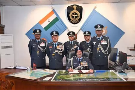 एयर मार्शल वालिया ने पूर्वी वायु कमान के एयर ऑफिसर कमांडिंग-इन-चीफ के तौर पर कार्यभार संभाला एयर मार्शल वालिया ने पूर्वी वायु कमान के एयर ऑफिसर कमांडिंग-इन-चीफ के तौर पर कार्यभार संभाला
