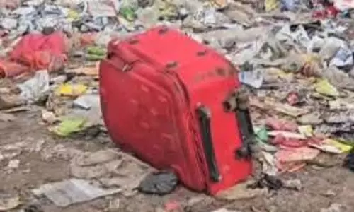 Bihar Crime: ट्रॉली बैग से महिला का शव बरामद,रेप के बाद हत्या की आशंका Bihar Crime: ट्रॉली बैग से महिला का शव बरामद,रेप के बाद हत्या की आशंका