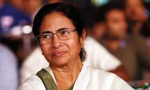 Bengal : ममता बनर्जी आज दिल्ली में SIR मुद्दे पर CEC से मिलेंगी Bengal : ममता बनर्जी आज दिल्ली में SIR मुद्दे पर CEC से मिलेंगी