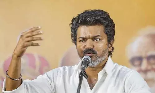 TVK की एंट्री से 2026 के विधानसभा चुनाव रोमांचक हो गए हैं: एक्टर विजय ने कार्यकर्ताओं से कहा TVK की एंट्री से 2026 के विधानसभा चुनाव रोमांचक हो गए हैं: एक्टर विजय ने कार्यकर्ताओं से कहा