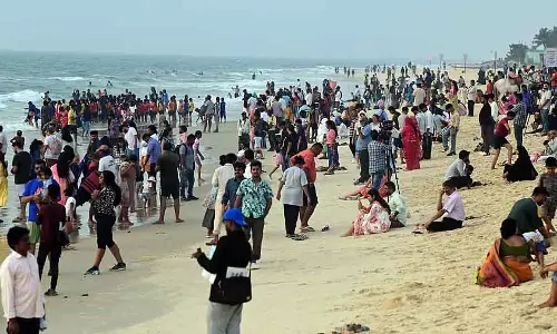 दक्षिण कन्नड़ और Udupi में मंदिरों और समुद्र तटों पर भीड़ बढ़ने से पर्यटकों की संख्या बढ़ी दक्षिण कन्नड़ और Udupi में मंदिरों और समुद्र तटों पर भीड़ बढ़ने से पर्यटकों की संख्या बढ़ी