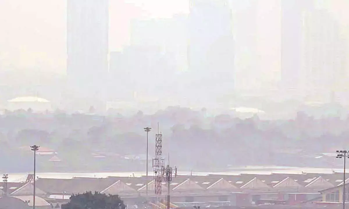 Karnataka: बेंगलुरु में खराब AQI से स्वास्थ्य संबंधी चिंताएं बढ़ गई Karnataka: बेंगलुरु में खराब AQI से स्वास्थ्य संबंधी चिंताएं बढ़ गई