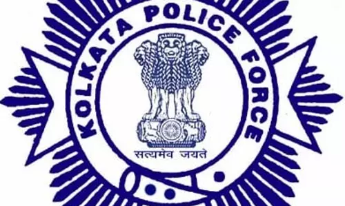 दक्षिण कोलकाता में हुए हिंसक झड़प में 10 लोग गिरफ्तार, जांच जारी दक्षिण कोलकाता में हुए हिंसक झड़प में 10 लोग गिरफ्तार, जांच जारी