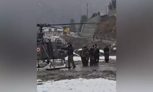 बर्फबारी में बंद रास्ते, IAF ने लकवाग्रस्त महिला को एयरलिफ्ट कर बचाई जान
