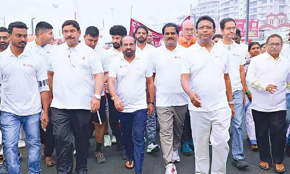 Andhra: ‘विश्व कैंसर दिवस’ मनाने के लिए वॉकाथॉन का आयोजन