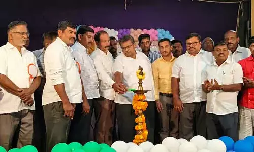 पिछड़े वर्गों के लिए राजनीतिक चेतना ज़रूरी है: Seshadri Shashi पिछड़े वर्गों के लिए राजनीतिक चेतना ज़रूरी है: Seshadri Shashi