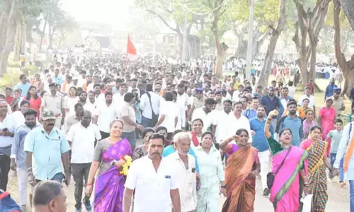 Chikkaballapura : भक्तों के सागर के बीच नंदीगिरि परिक्रमा Chikkaballapura : भक्तों के सागर के बीच नंदीगिरि परिक्रमा