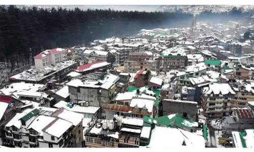 ताज़ी बर्फ से ढका Manali, विंटर वंडरलैंड बना हिल स्टेशन ताज़ी बर्फ से ढका Manali, विंटर वंडरलैंड बना हिल स्टेशन