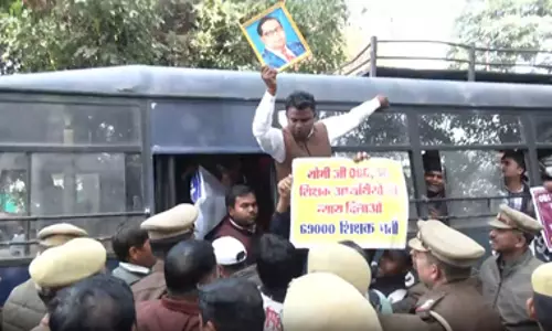 69,000 शिक्षक भर्ती विवाद: उम्मीदवारों ने SC सुनवाई से पहले जताई नाराज़गी