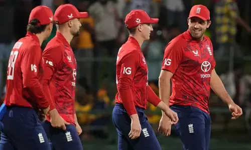 इंग्लैंड ने दूसरे T20I में श्रीलंका को हराकर सीरीज़ जीत ली इंग्लैंड ने दूसरे T20I में श्रीलंका को हराकर सीरीज़ जीत ली