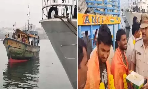 बांग्लादेश में बंधक बनाए गए AP के मछुआरों को रिहा किया गया बांग्लादेश में बंधक बनाए गए AP के मछुआरों को रिहा किया गया