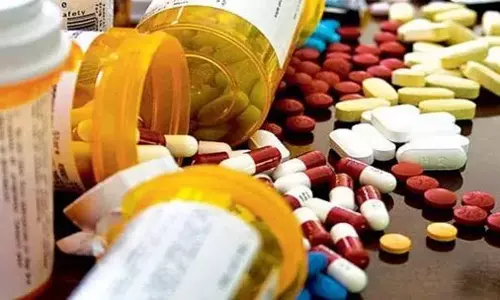 17 लाइफ-सेविंग दवा जिसे सरकार ने सस्ती की, कैंसर मरीजों को बड़ी राहत 17 लाइफ-सेविंग दवा जिसे सरकार ने सस्ती की, कैंसर मरीजों को बड़ी राहत