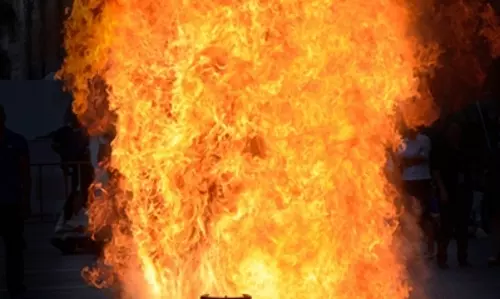 कूचबिहार: LPG सिलेंडर में आग लगी, बड़ा हादसा टला