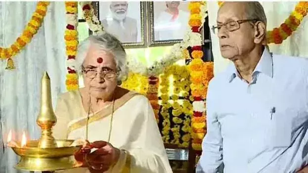 Kerala: ई. श्रीधरन ने पोन्नानी में हाई-स्पीड रेल कार्यालय खोला Kerala: ई. श्रीधरन ने पोन्नानी में हाई-स्पीड रेल कार्यालय खोला