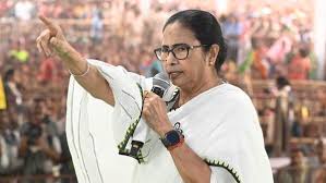 पश्चिम बंगाल के CM ने बंगा भवन में एसआईआर से प्रभावित परिवारों से मुलाकात की