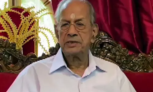 Sreedharan ने केरल हाई-स्पीड रेल कार्यालय का उद्घाटन किया Sreedharan ने केरल हाई-स्पीड रेल कार्यालय का उद्घाटन किया