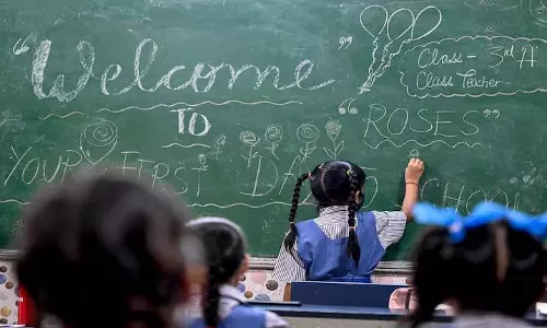 Education costs तेज़ी से बढ़ रहा है। यहाँ बताया गया है कि माता-पिता बेहतर प्लान कैसे बना सकते Education costs तेज़ी से बढ़ रहा है। यहाँ बताया गया है कि माता-पिता बेहतर प्लान कैसे बना सकते