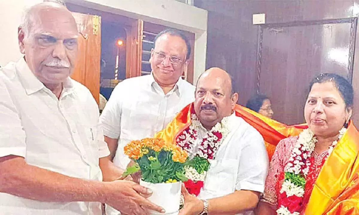 APCPDCL ने CE सत्यनंदम को विदाई दी