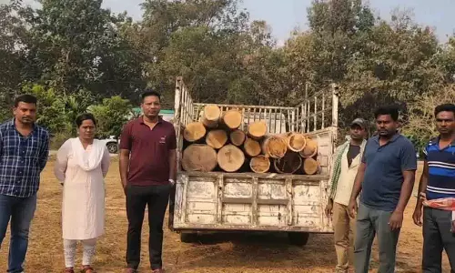 बड़ी कार्रवाई: Odisha में लकड़ी तस्करी पर शिकंजा, लाखों की जब्ती बड़ी कार्रवाई: Odisha में लकड़ी तस्करी पर शिकंजा, लाखों की जब्ती