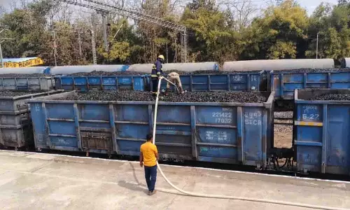 Odisha: तुरकेला रेलवे स्टेशन पर मालगाड़ी आग की चपेट में