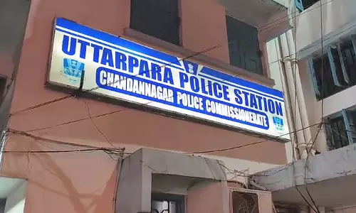 Uttarpara में दो बदमाशों ने महिला से बैग छीना, पुलिस जांच कर रही