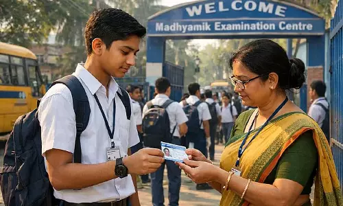 Admit Card चेक करने के बाद टीचर हैरान रह गए, छात्र की घटना का खुलासा हुआ Admit Card चेक करने के बाद टीचर हैरान रह गए, छात्र की घटना का खुलासा हुआ