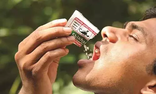MGU छात्रों ने हॉस्टल में गंदे खाने के विरोध में धरना दिया