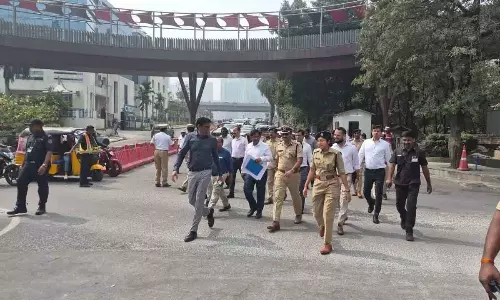 Cyberabad में पैदल सुरक्षा और ट्रैफिक सुधार के लिए रायदुर्गम-टी-हब स्काईवॉक का प्रस्ताव Cyberabad में पैदल सुरक्षा और ट्रैफिक सुधार के लिए रायदुर्गम-टी-हब स्काईवॉक का प्रस्ताव