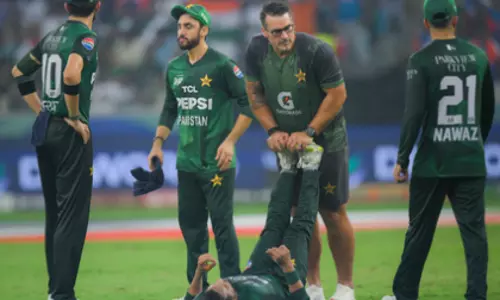 पाकिस्तान युद्ध की राह पर है, भारत मैच के बहिष्कार पर ICC को पत्र नहीं लिखेगा पाकिस्तान युद्ध की राह पर है, भारत मैच के बहिष्कार पर ICC को पत्र नहीं लिखेगा