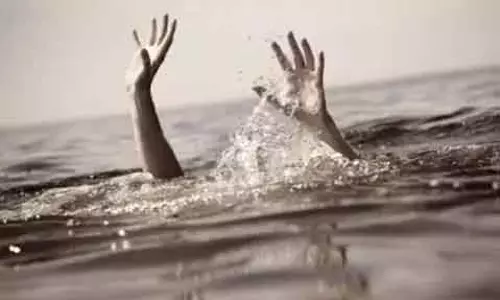 Maheshwaram में पानी के गड्ढे में दो नाबालिगों की मौत Maheshwaram में पानी के गड्ढे में दो नाबालिगों की मौत