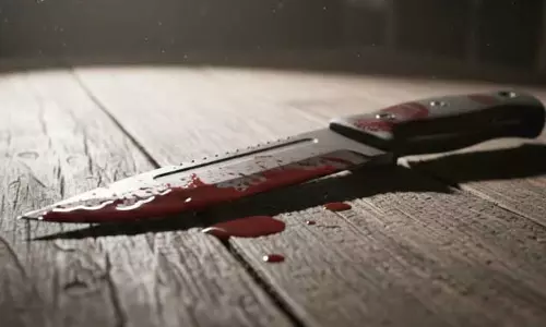 युवक की चाकू मारकर हत्या, आरोपियों की तलाश जारी युवक की चाकू मारकर हत्या, आरोपियों की तलाश जारी