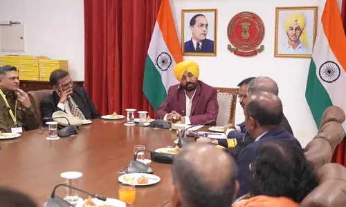मुख्यमंत्री भगवंत मान ने नेशनल डिफेंस कॉलेज डेलीगेशन से की मुलाकात, पांच देशों के वरिष्ठ अधिकारी शामिल
