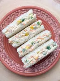 Cream Sandwich Recipe: ब्रेकफास्ट में बनाएं सबकी फेवरेट क्रीम सैंडविच Cream Sandwich Recipe: ब्रेकफास्ट में बनाएं सबकी फेवरेट क्रीम सैंडविच