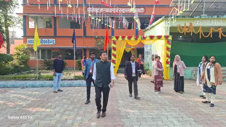 बिहार में कड़ी सुरक्षा के बीच 1762 परीक्षा केंद्रों पर इंटर की परीक्षा शुरू, 13.17 लाख से अधिक परीक्षार्थी होंगे शामिल बिहार में कड़ी सुरक्षा के बीच 1762 परीक्षा केंद्रों पर इंटर की परीक्षा शुरू, 13.17 लाख से अधिक परीक्षार्थी होंगे शामिल