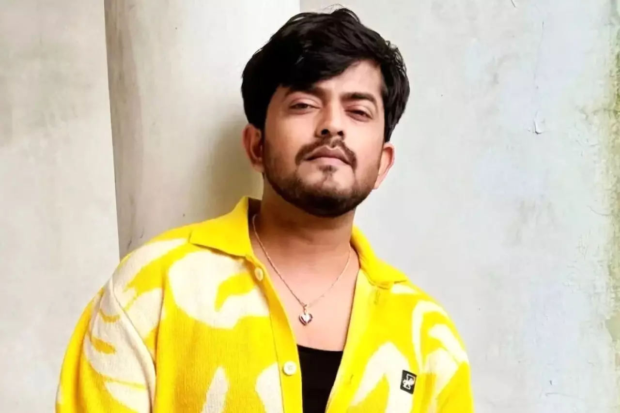 Beef controversy: यूट्यूबर सायक चक्रवर्ती के खिलाफ शिकायत दर्ज Beef controversy: यूट्यूबर सायक चक्रवर्ती के खिलाफ शिकायत दर्ज