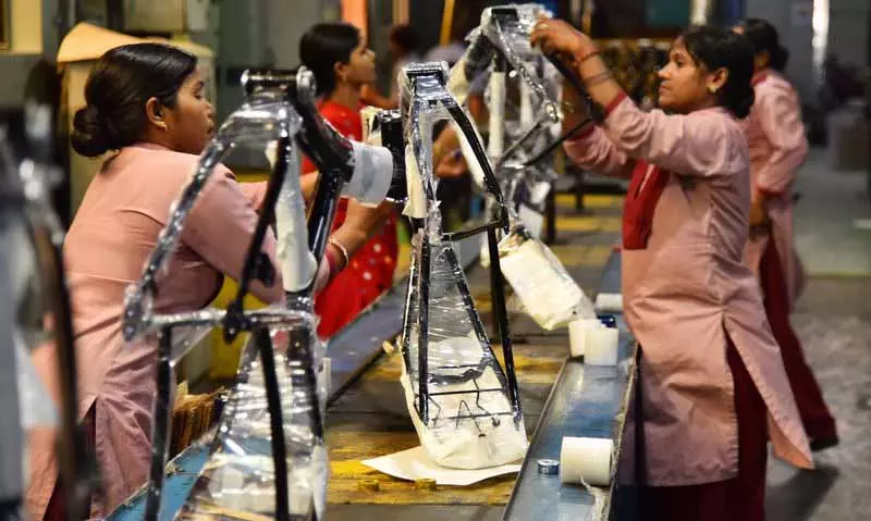Punjab: इंडस्ट्री में ग्रोथ दिख रही है, लेकिन MSME में कटौती से चिंता बढ़ गई Punjab: इंडस्ट्री में ग्रोथ दिख रही है, लेकिन MSME में कटौती से चिंता बढ़ गई