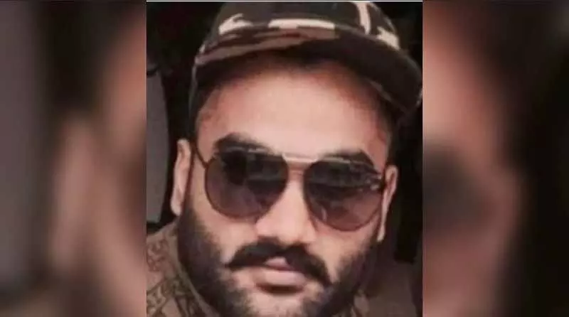 फरार आतंकवादी गोल्डी बराड़ के पिता को Bathinda के अस्पताल में भर्ती कराया गया फरार आतंकवादी गोल्डी बराड़ के पिता को Bathinda के अस्पताल में भर्ती कराया गया