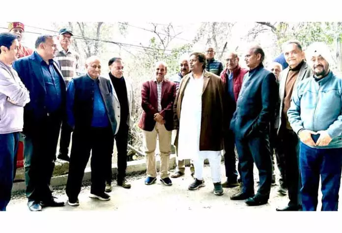 Bhalla ने जनता की समस्याओं को सुना, लोगों को जन-केंद्रित कार्रवाई का आश्वासन दिया Bhalla ने जनता की समस्याओं को सुना, लोगों को जन-केंद्रित कार्रवाई का आश्वासन दिया