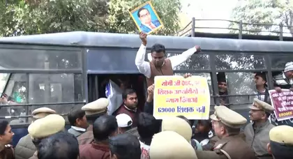 69,000 शिक्षक भर्ती विवाद: उम्मीदवारों ने SC सुनवाई से पहले जताई नाराज़गी 69,000 शिक्षक भर्ती विवाद: उम्मीदवारों ने SC सुनवाई से पहले जताई नाराज़गी