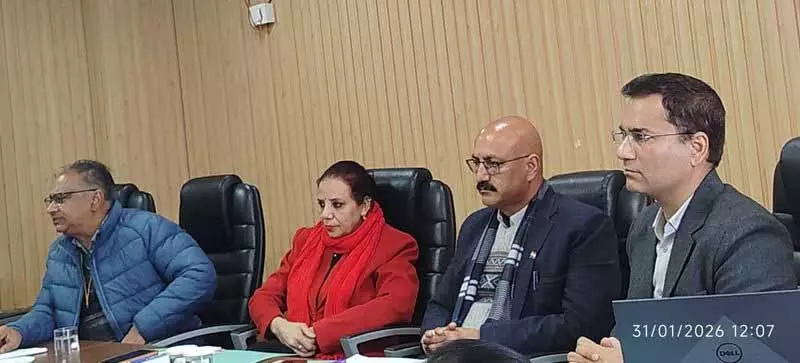 Mandi MC कमिश्नर ने विकास परियोजनाओं की प्रगति की समीक्षा की Mandi MC कमिश्नर ने विकास परियोजनाओं की प्रगति की समीक्षा की