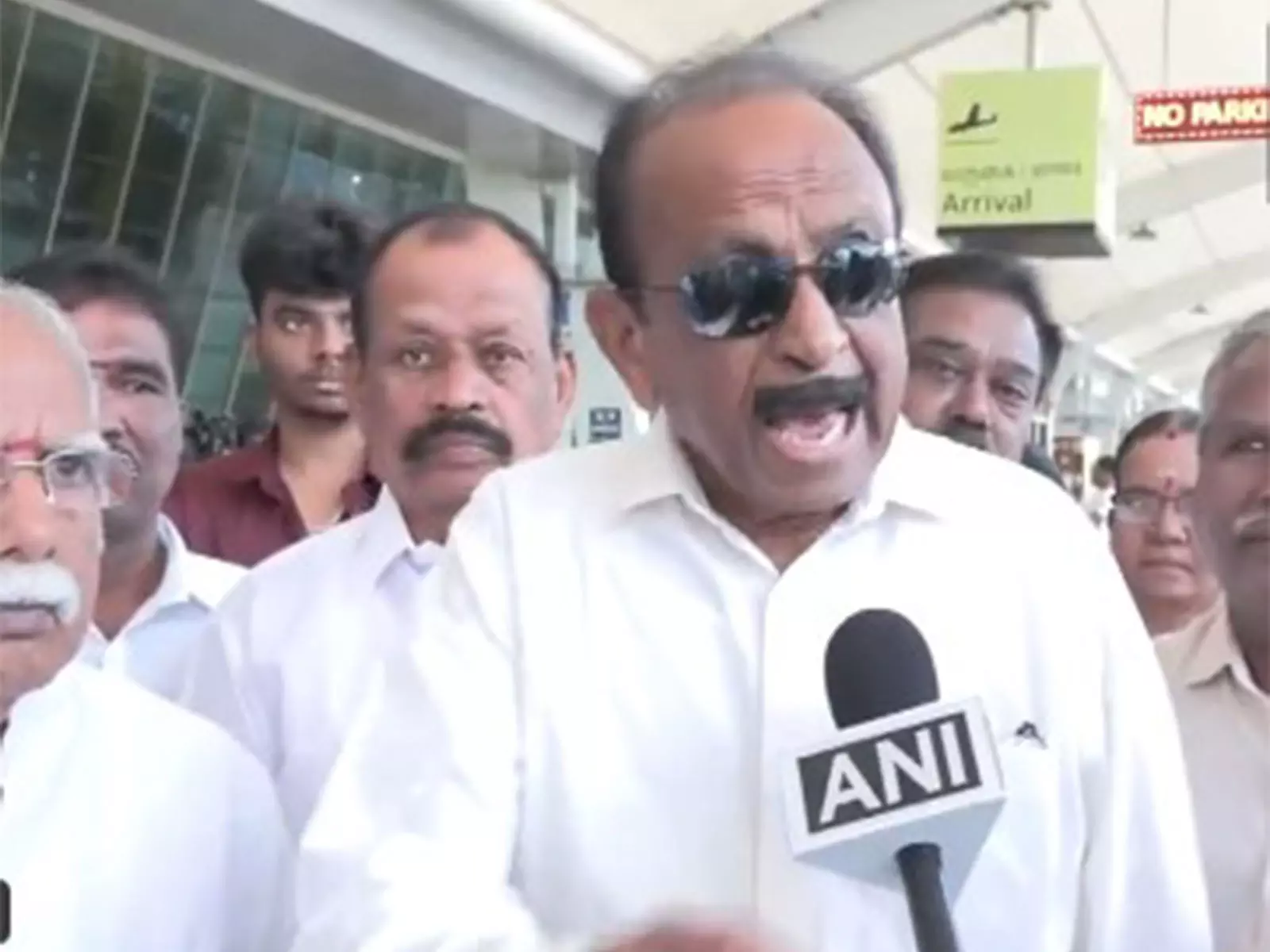 निराशाजनक बजट: MDMK के वाइको ने तमिलनाडु के खिलाफ भेदभाव का आरोप लगाया निराशाजनक बजट: MDMK के वाइको ने तमिलनाडु के खिलाफ भेदभाव का आरोप लगाया
