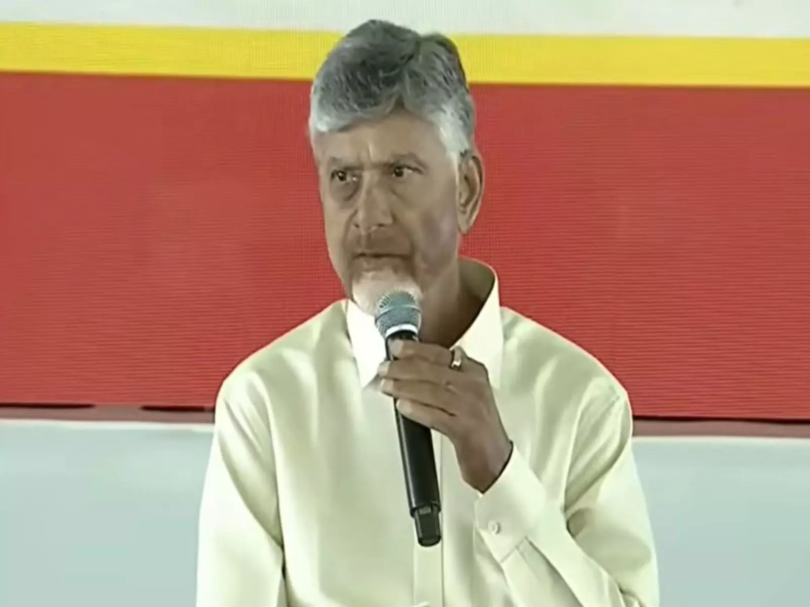 Chandrababu Naidu: तिरुपति लड्डू विवाद पर हमला Chandrababu Naidu: तिरुपति लड्डू विवाद पर हमला