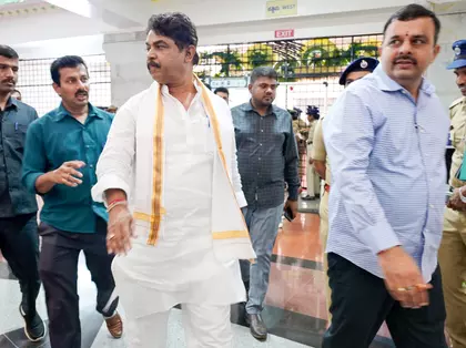Karnataka में अवैध बांग्लादेशियों पर कड़ा रुख अपनाने की अपील, अशोका Karnataka में अवैध बांग्लादेशियों पर कड़ा रुख अपनाने की अपील, अशोका