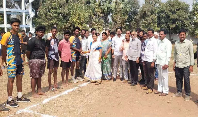 Kasipet मंडल में सीएम कप खेल प्रतियोगिताएं शुरू हुई Kasipet मंडल में सीएम कप खेल प्रतियोगिताएं शुरू हुई